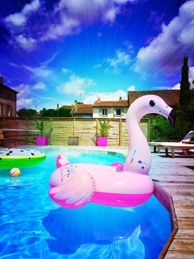 Maison Hirondelles Hotes Mezieres-sur-Issoire Экстерьер фото
